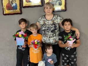 Вот уже более 6 лет Адаптационный центр материнства «Радость моя» рядом с нуждающимися людьми в сельской местности, и наша главная цель — поддержка мам в самые трудные моменты жизни.