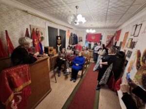 Мамский клуб благотворительного фонда «Мир добрых сердец» посетил музей для друзей