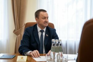 Председатель Воронежской областной Думы Юрий Матузов поздравил Ресурсный центр поддержки НКО с 10-летием