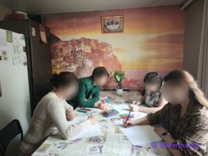 В женском центре «Умиление» проходят занятия по арт-терапии в рамках проекта «Принцип жизни»
